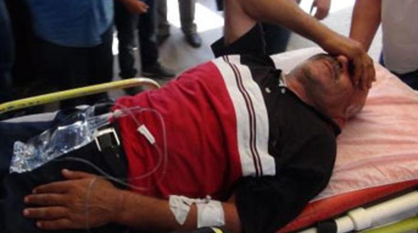 Para vermeyen babasını bı&ccedil;akladı