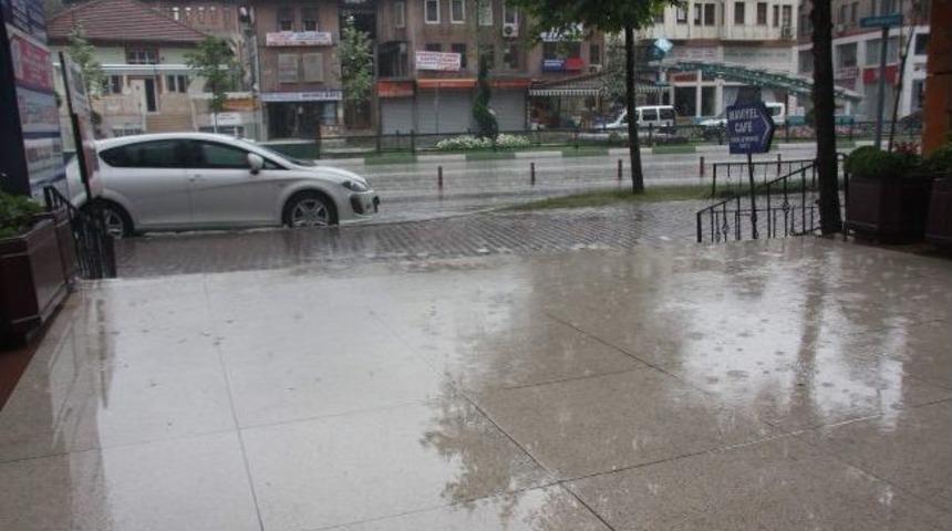 Bursa&rsquo;da Yağmur