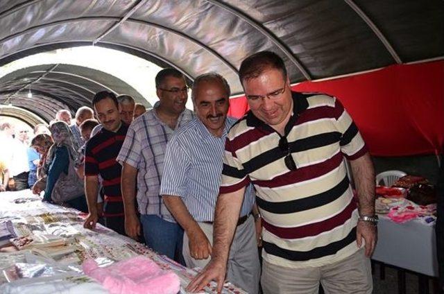 Tosya da İhtiya&ccedil; Sahibi &Ouml;ğrenciler Yararına Kermes 2
