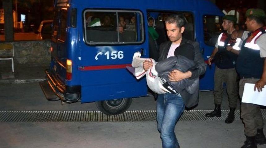 Kaderlerine Terk Edilen Ka&ccedil;aklar Acıkınca &Ccedil;evrede Yardım Aradı