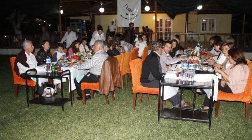 Sel&ccedil;uk G&ouml;n&uuml;ll&uuml;leri Derneği, Yine Eğitim İ&ccedil;in Buluştu