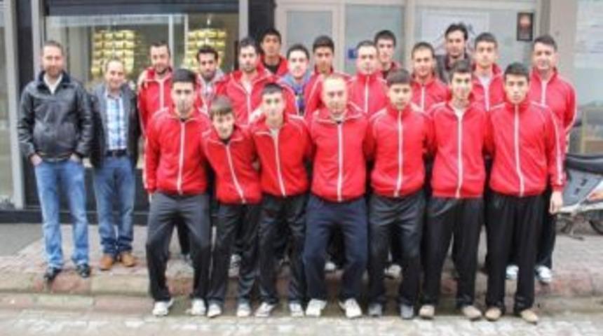 Kiraz, 1. Amat&ouml;r&rsquo;e Y&uuml;kseldi