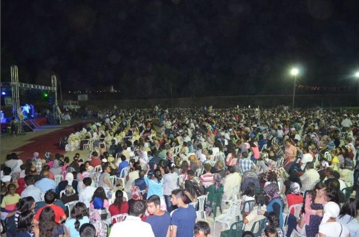 Ankaralı Namık &Ccedil;amk&ouml;y Halkını Oynattı