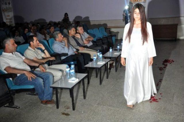 Karacadağ Anadolu Lisesinden Şiir Dinletisi 1