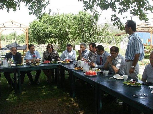 &Ccedil;akırbeyli Ortaokulu Hayırseverleri İle Protokol Buluştu 2