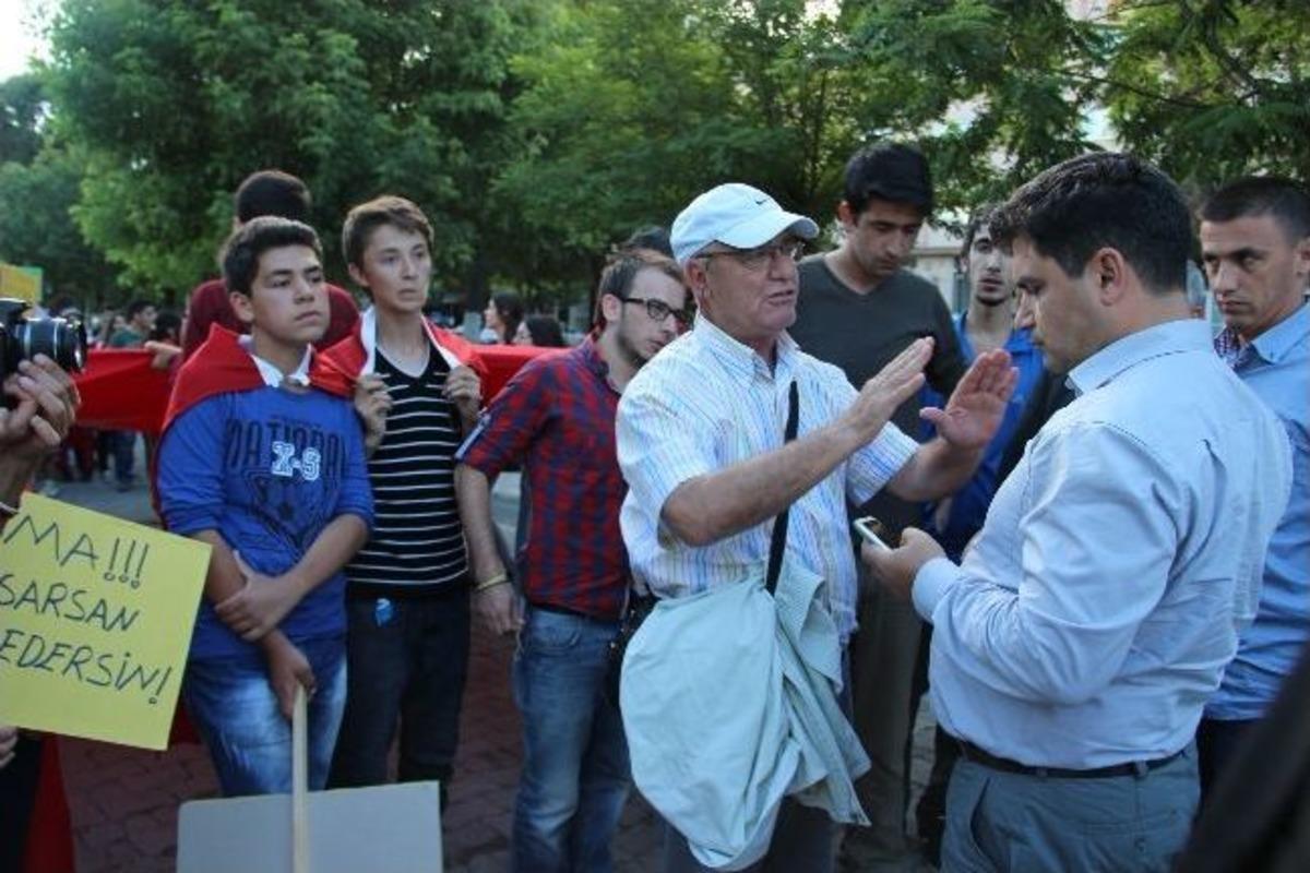 &Ccedil;an&rsquo;da Protesto Y&uuml;r&uuml;y&uuml;ş&uuml;