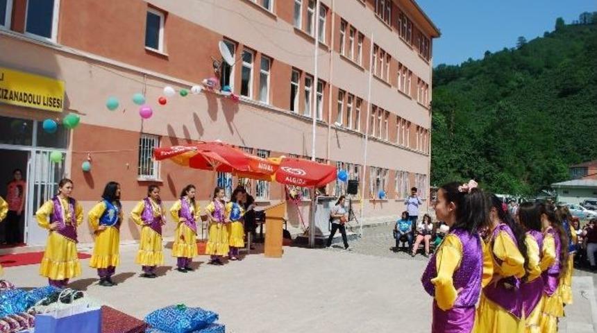 Turnasuyu Kız Anadolu Lisesi'nde 1. Bahar Şenliği