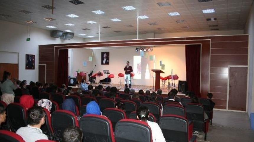 Pasinler'de "bir Bahar Akşamı" Şiir Dinletisi