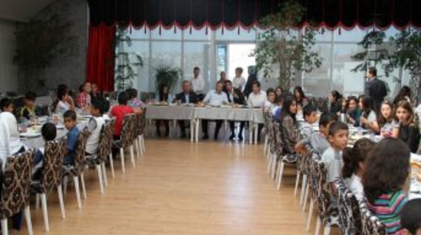 G&ouml;n&uuml;ll&uuml; &Ouml;ğretmener, Yosul &Ouml;ğrencileri SBS&rsquo;ye Hazırlayacak