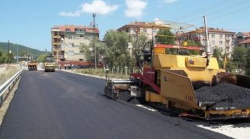 Saltukova&rsquo;da Yol Yapım &Ccedil;alışmaları Devam Ediyor