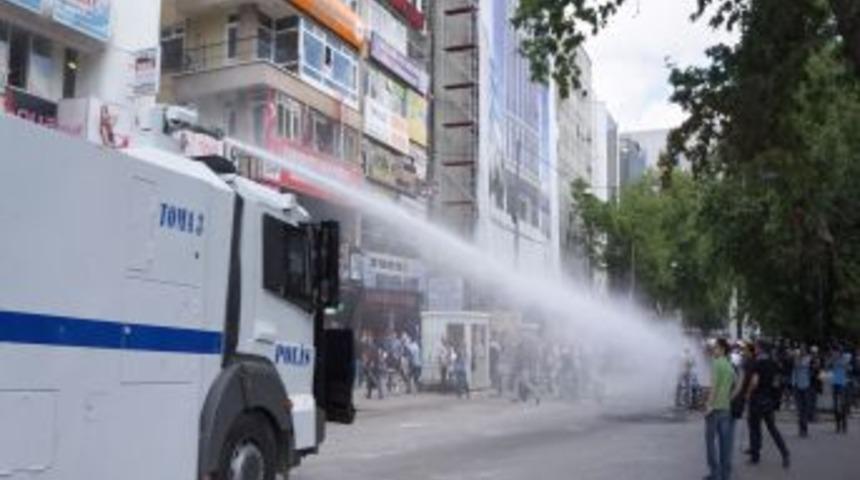 Kızılay Meydanı Yine Karıştı