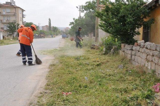 Kırşehir Belediyesi Temizlik Çalışmalarına Devam Ediyor