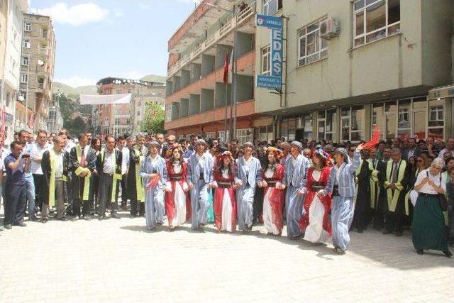 Hakkari’de Bahar Şenliği Başladı