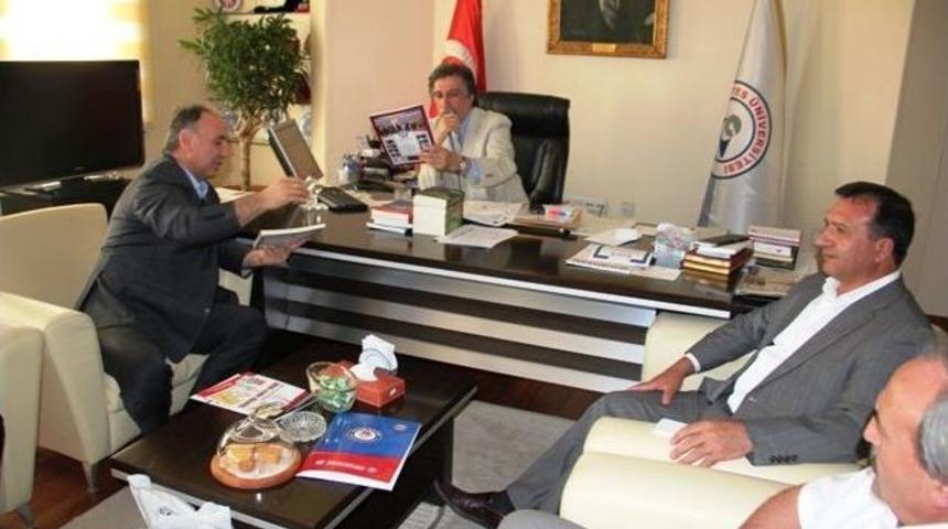 Eğitim-bir-sen Genel Başkanı &Ouml;zer&rsquo;den Vali Yardımcısı Ve Rekt&ouml;re Ziyaret
