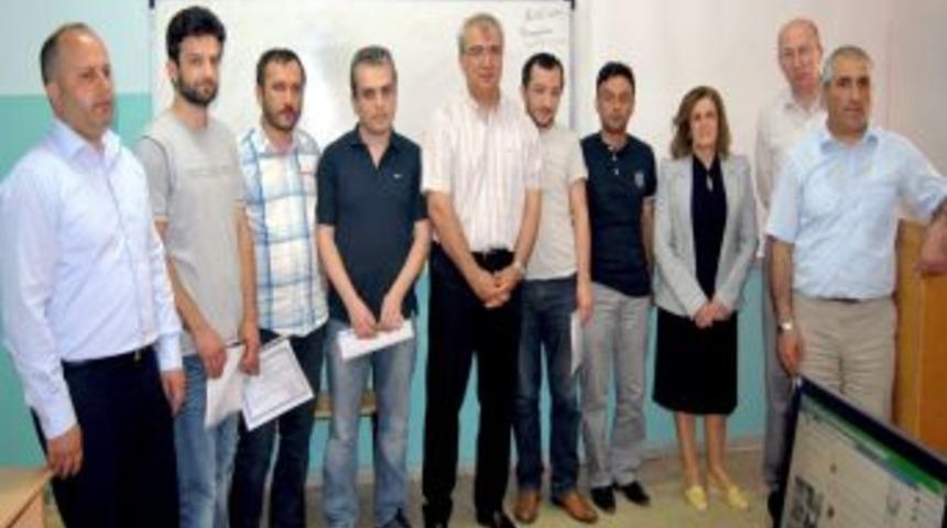 İnternet Kullanım Sağlayıcılarının Sorumlu M&uuml;d&uuml;rlerine Sertifikaları Verildi