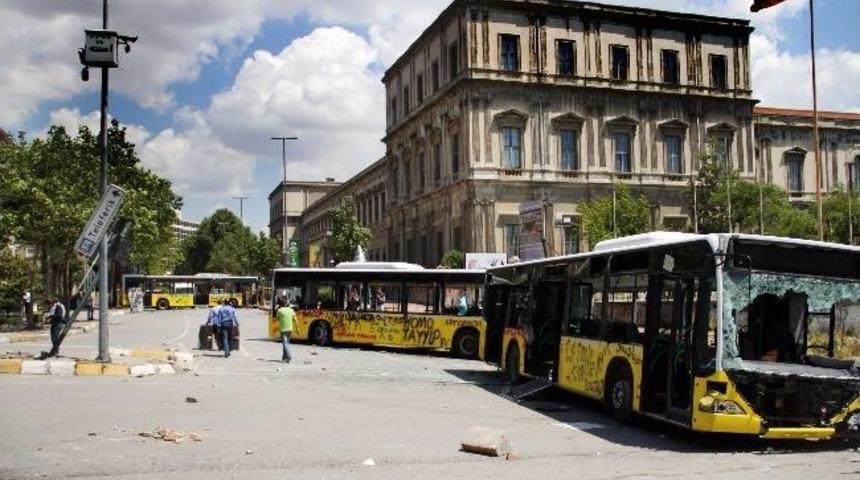 Taksim'deki Eylemlerde Halk Otob&uuml;sleri Hedef Alındı