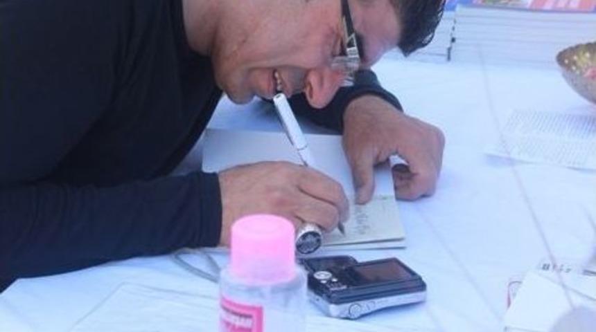 Muharem &Ccedil;elik, Balıklıg&ouml;l&rsquo;de Okuyucularıyla Buluştu