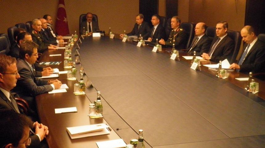 Ter&ouml;rle M&uuml;cadele Y&uuml;ksek Kurulu Toplandı