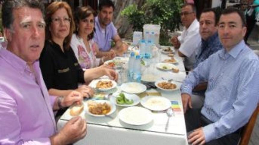 Muhtarlar Derneği&rsquo;nden Başkan Kocadon&rsquo;a Ziyaret