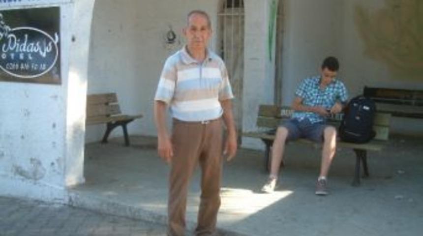 Burhaniye&rsquo;de Otob&uuml;s Duraklarına Tabela İstediler