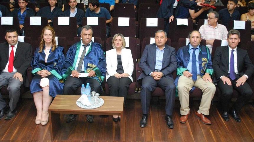 AOSB Meslek Y&uuml;ksek Okulu Ikinci Mezunlarını Verdi