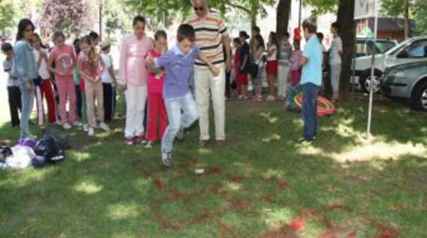 &Ccedil;ocuklar, Unutulan 'k&ouml;rebe Ve Beştaş'ı Hatırladı