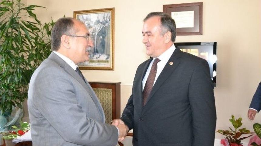 Manisa Milletvekili Ak&ccedil;ay Ve Mhp Teşkilatı'ndan Vali Savaş&rsquo;a Ziyaret