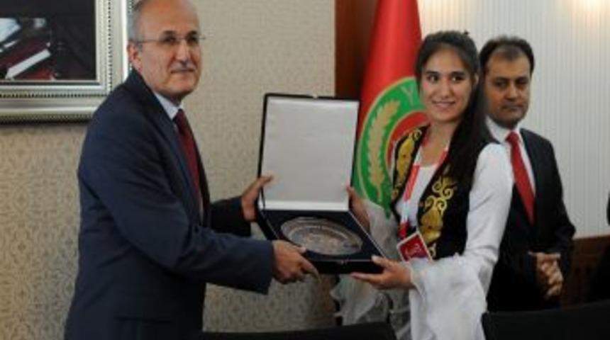 &Ouml;ğrencilerden Yargıtay'a Ziyaret