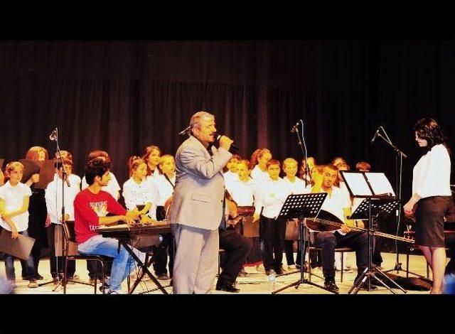 Başkent Üniversitesi İlköğretim Okulu Müzik Dinletisine Yoğun İlgi