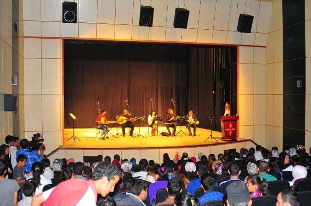 Başkent Üniversitesi İlköğretim Okulu Müzik Dinletisine Yoğun İlgi