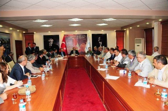 Trabzon İl Genel Meclisi Üyelerinden Vali Karaloğlu’na Ziyaret 1