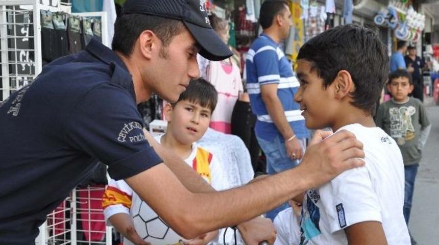 Kırıkkale'de &Ccedil;evik Kuvvetin &Ccedil;ocuklara Sevgisi