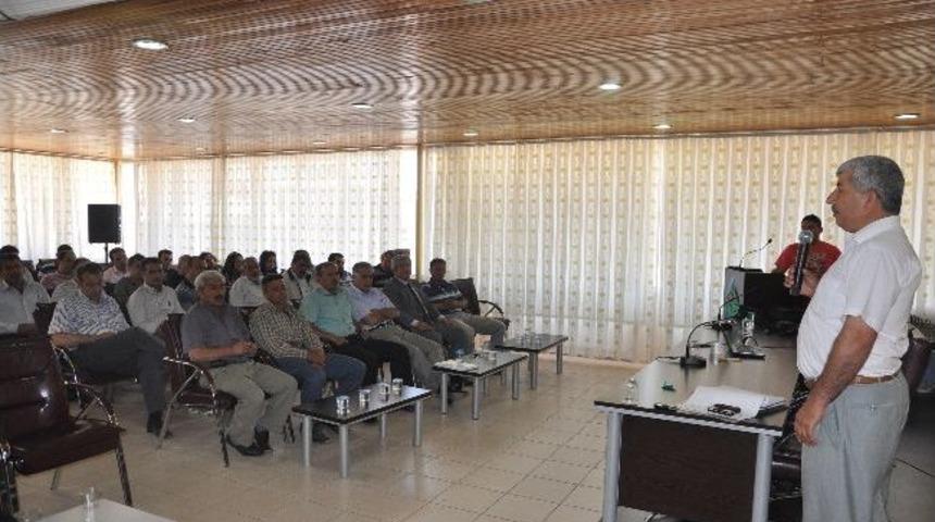 &Ccedil;ift&ccedil;ilere Arazi Toplulaştırması Hakkında Bilgi Verildi