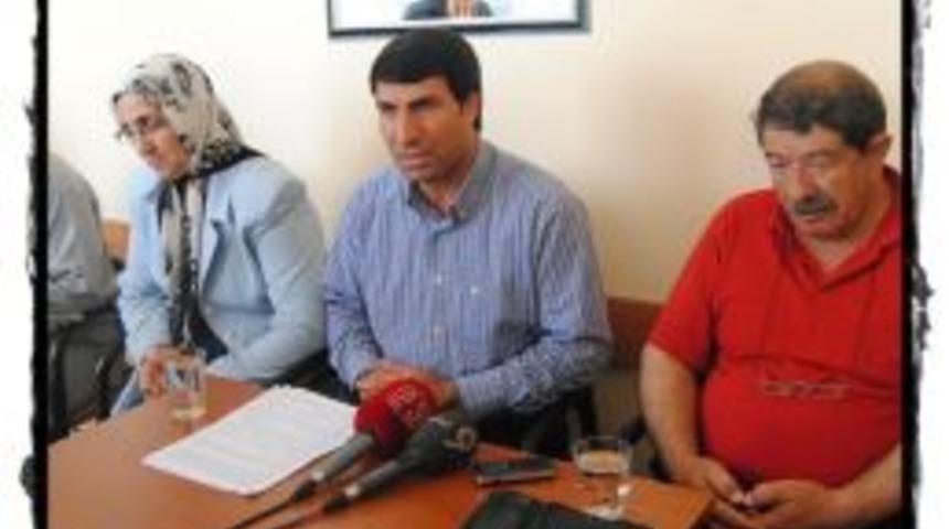 &Ccedil;elik; CHP ve MHP olayları Şov&rsquo;a D&ouml;n&uuml;şt&uuml;r&uuml;yor