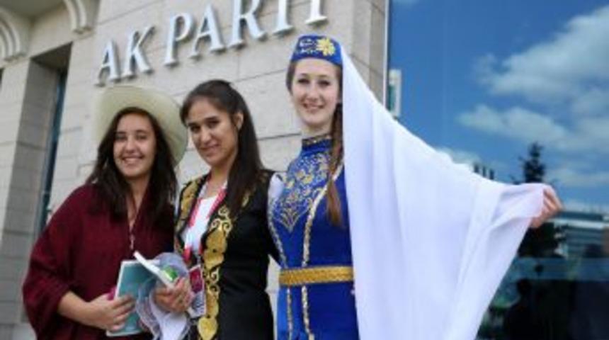 &Ouml;ğrencilerin Ankara'daki Ziyaretleri S&uuml;r&uuml;yor