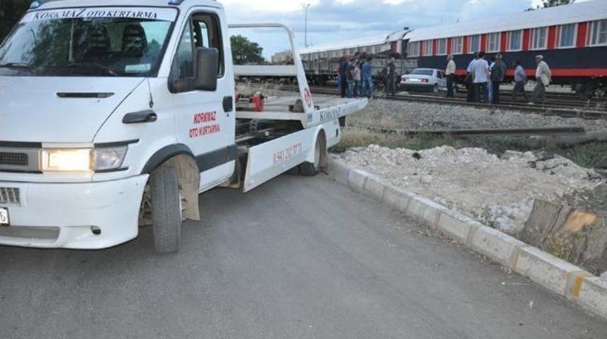 Torbalı&rsquo;da Hemzemin Ge&ccedil;itte Kaza: 1 Yaralı