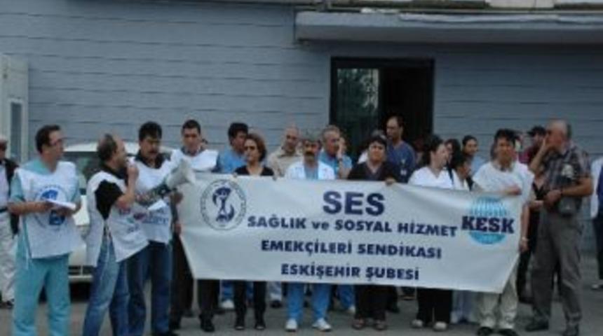 Sağlık&ccedil;ılardan Torba Yasa Tepkisi