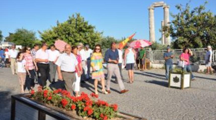 4.Didim &Ccedil;i&ccedil;ek şenliği başladı