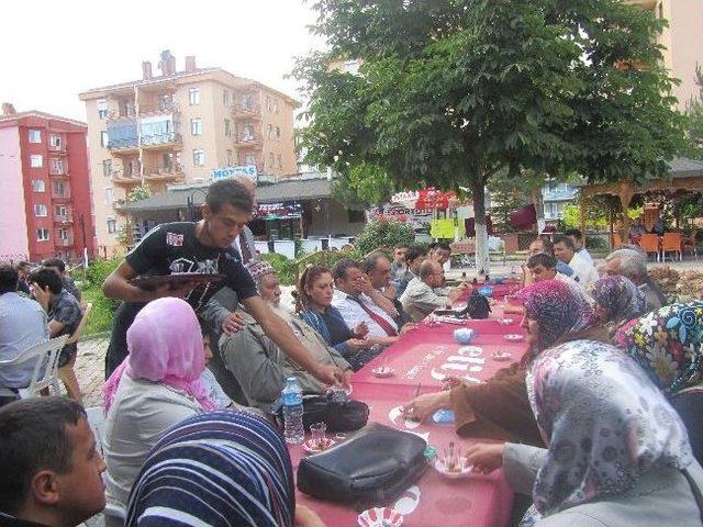 Beyazay Derneği Engelliler İçin Piknik Programı Düzenledi