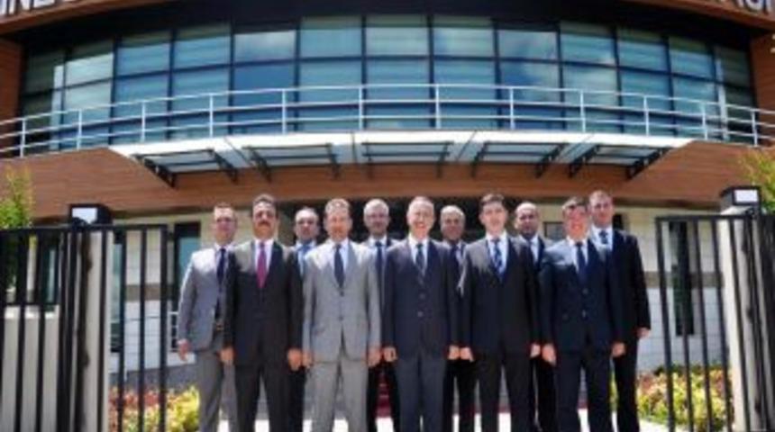 İTSO'nun Yeni Y&ouml;netimi G&ouml;rev Dağılımı Yaptı