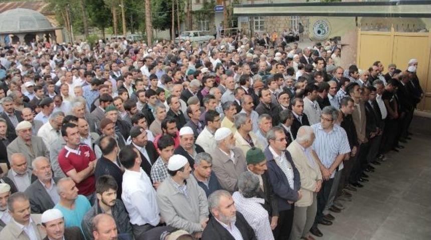 Mustafa Arslan Hoca Son Yolculuğuna Uğurlandı