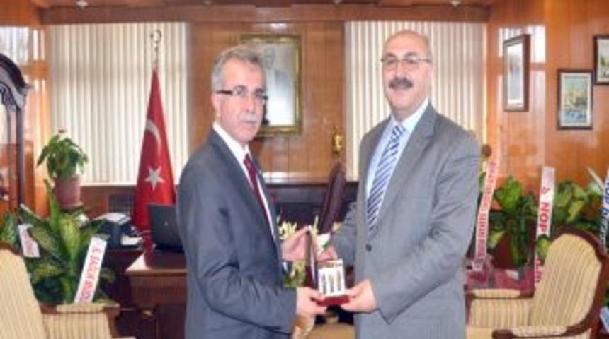 Sinop &Uuml;niversitesi Rekt&ouml;r&uuml;'nden Vali K&ouml;şger'e Ziyaret