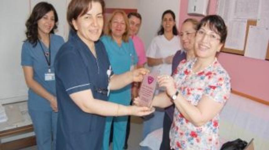 En Başarılı Hemşireye &Ouml;d&uuml;l