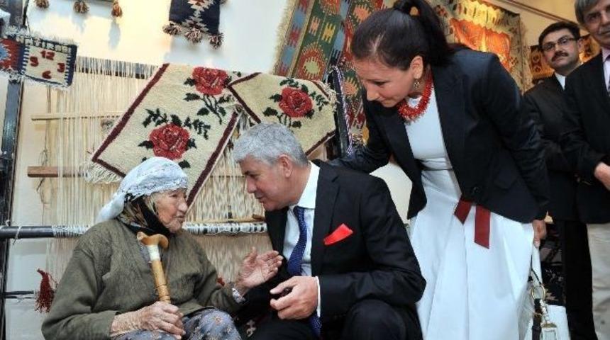 Eşme Halk Eğitim Merkezi&rsquo;nin Yıl Sonu Sergisi