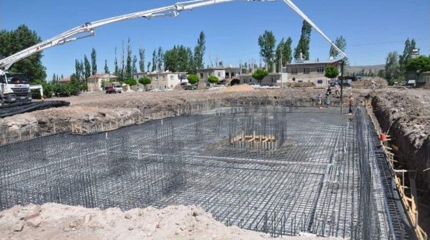 Çiftlik İlçesinde Üç Okulun Temel Atma Töreni Yapıldı