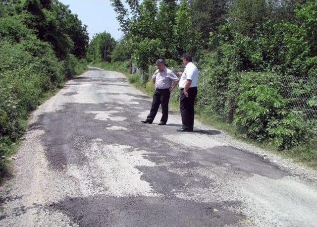 Akçakoca'da Köy Yolları Yama Ve Asfalt Çalışmaları