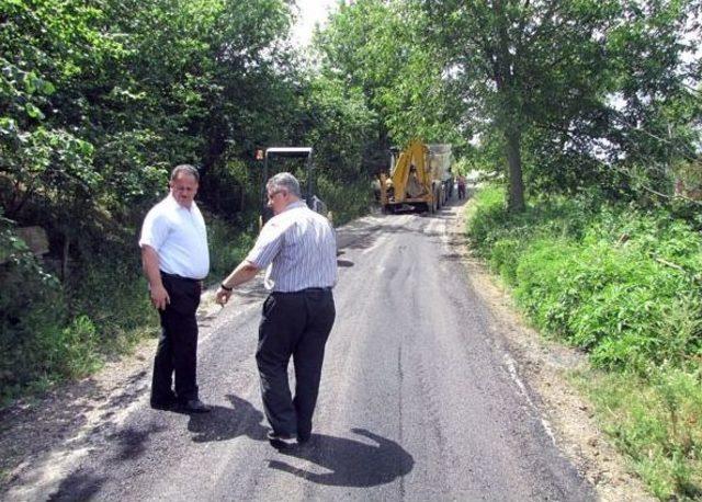 Akçakoca'da Köy Yolları Yama Ve Asfalt Çalışmaları