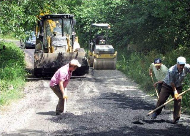 Akçakoca'da Köy Yolları Yama Ve Asfalt Çalışmaları