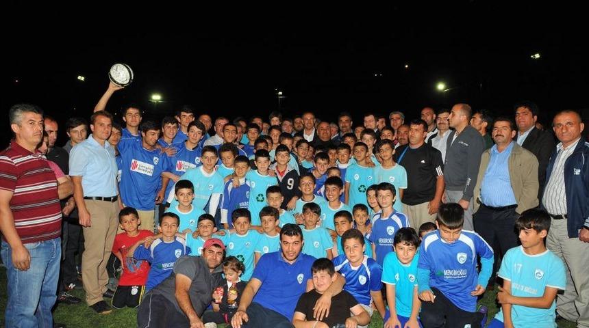 Başkan Can: &Ccedil;ocuklarımız Spor Yapsın, K&ouml;t&uuml; Alışkanlıklardan Uzak Dursun