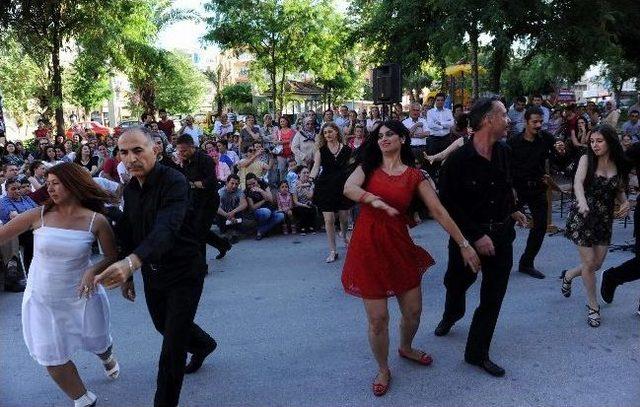 Asmek Kurslarında El Emeği &Uuml;r&uuml;nleri Sergilendi 1